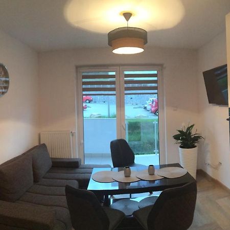 Apartament Happy View Daire Jelenia Gora Dış mekan fotoğraf