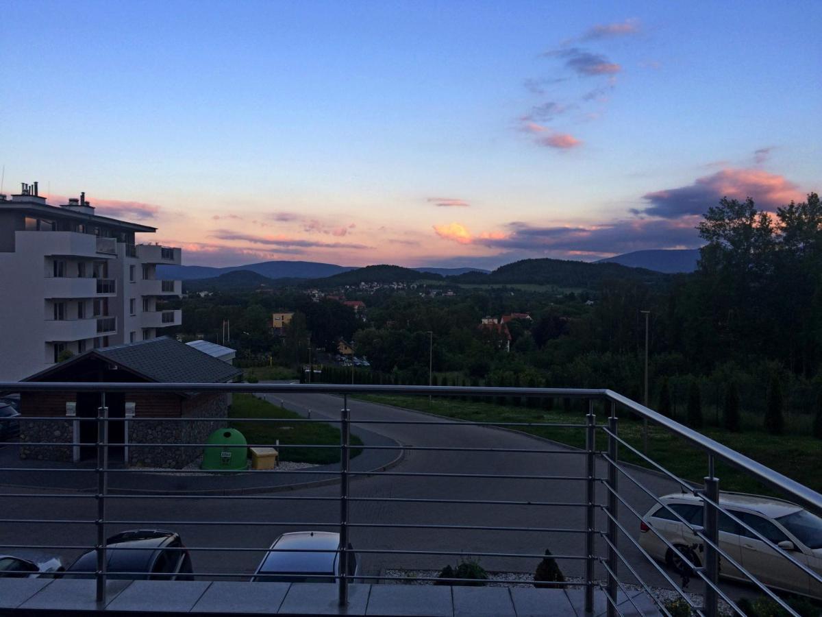 Apartament Happy View Daire Jelenia Gora Dış mekan fotoğraf