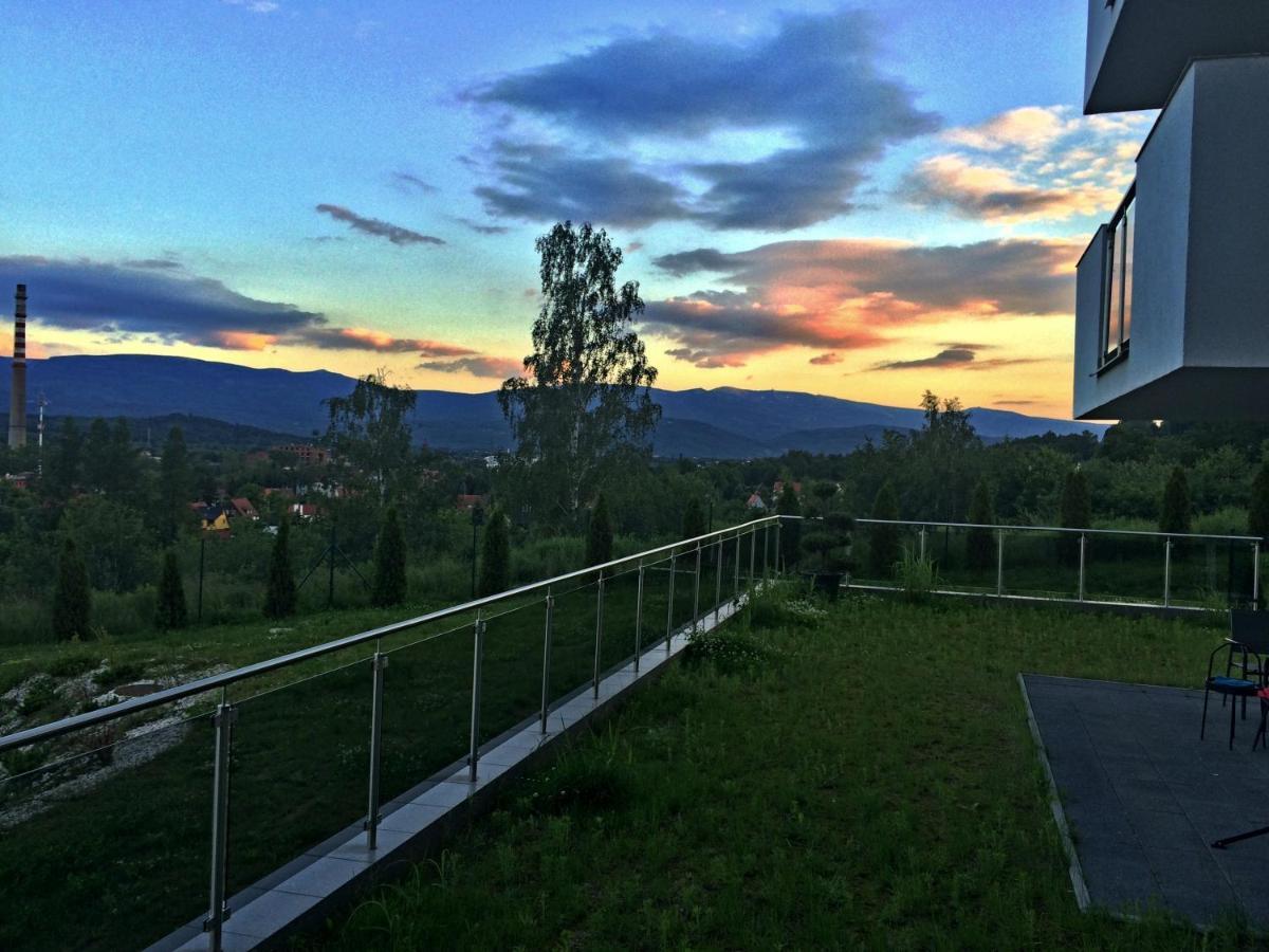 Apartament Happy View Daire Jelenia Gora Dış mekan fotoğraf